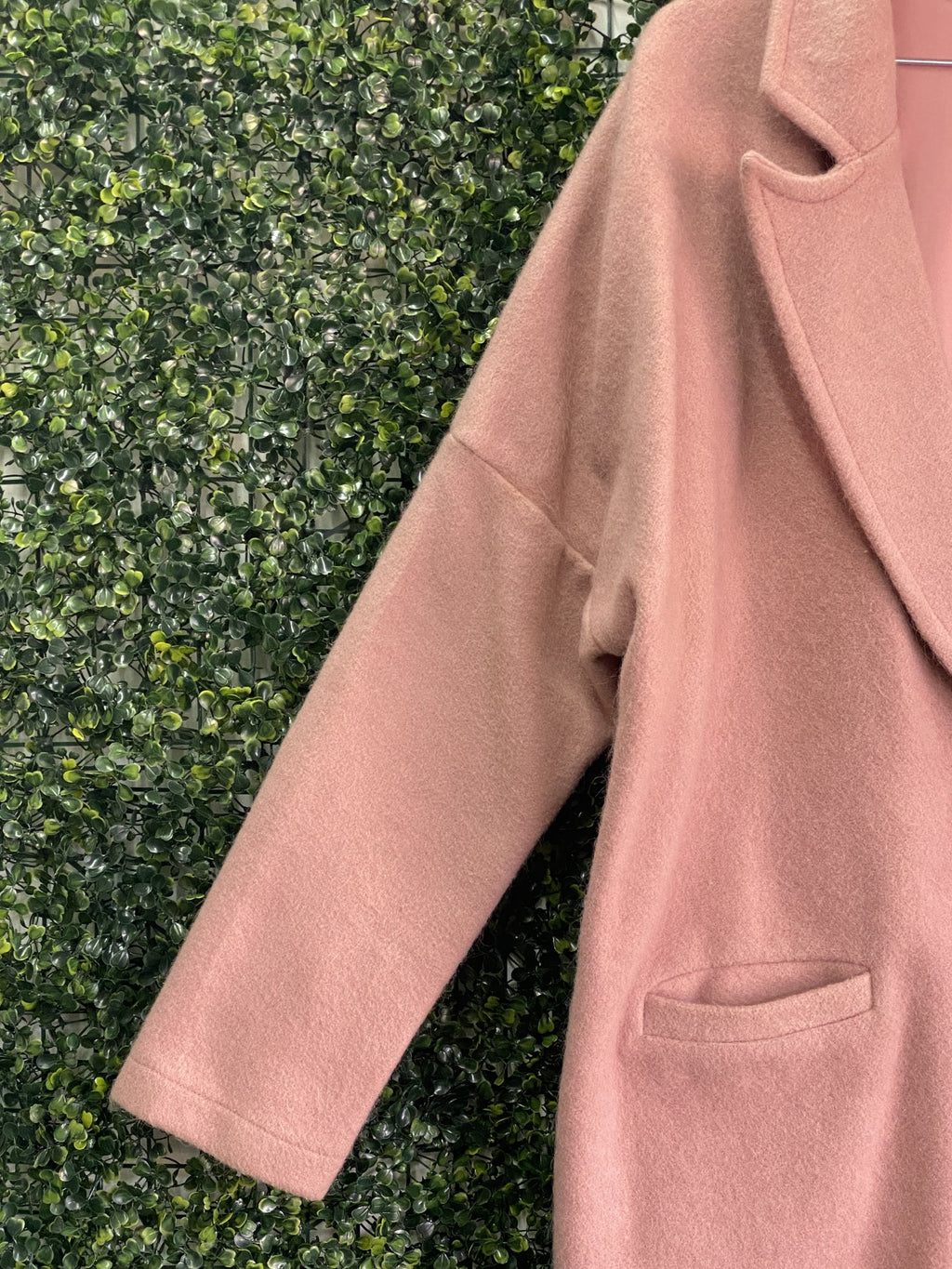 ME&B Dusty Pink Longline Coat — detail