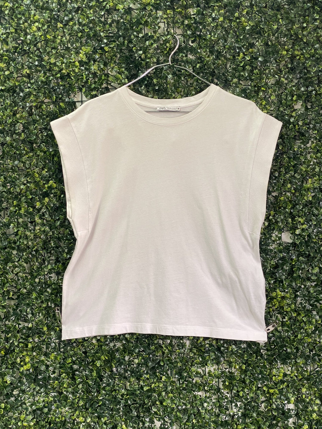 Zara White Cotton Sleeveless Boxy Top — detail