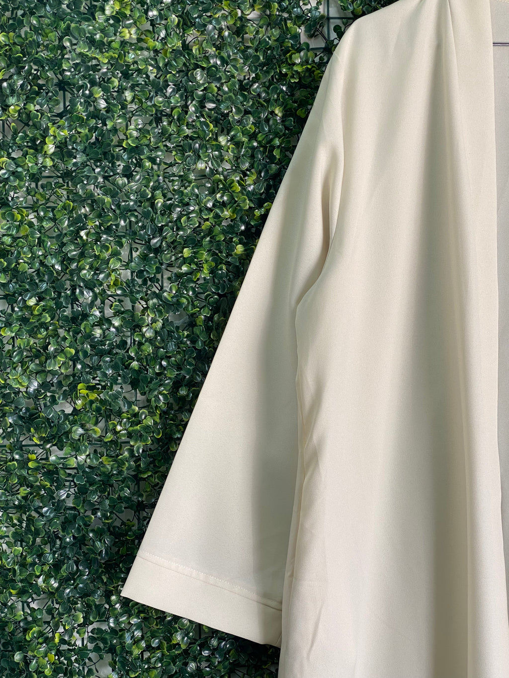 Rare Earth Cream Minimalist Longline Duster — detail
