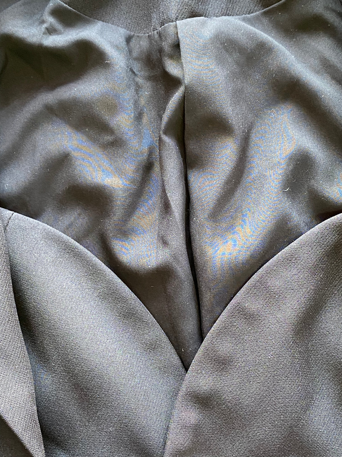 Amy Enjoy Life Black Gold-Button Longline Blazer — detail