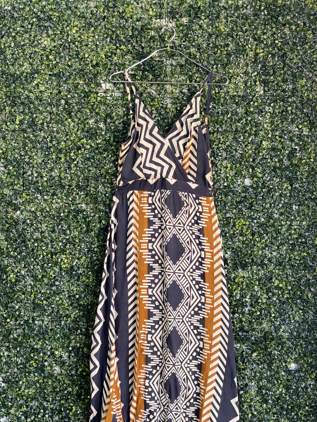 Isla Bonita Ibiza Brown Geometric Knot-Front Maxi Dress — detail