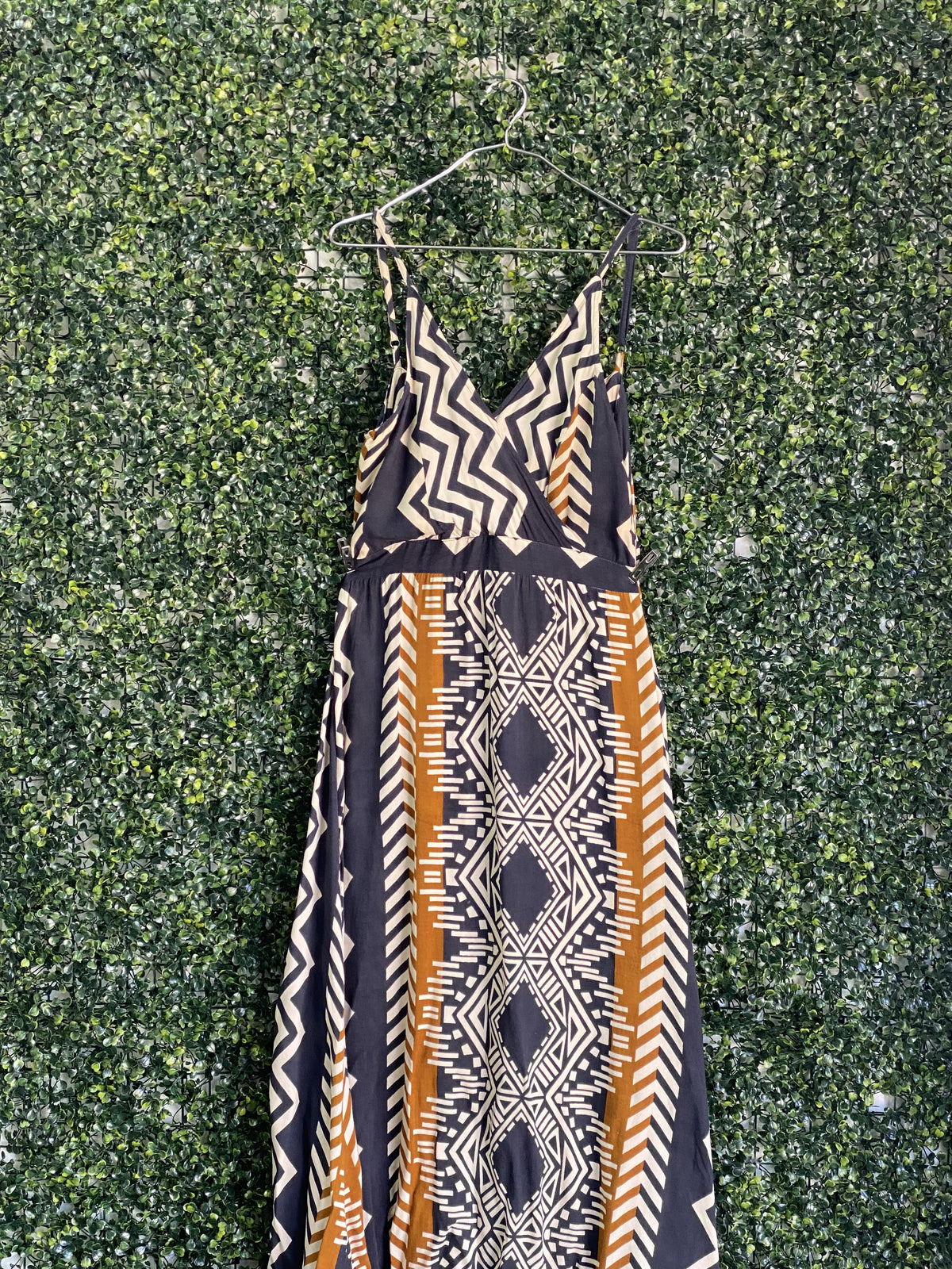 Isla Bonita Ibiza Brown Geometric Knot-Front Maxi Dress — detail