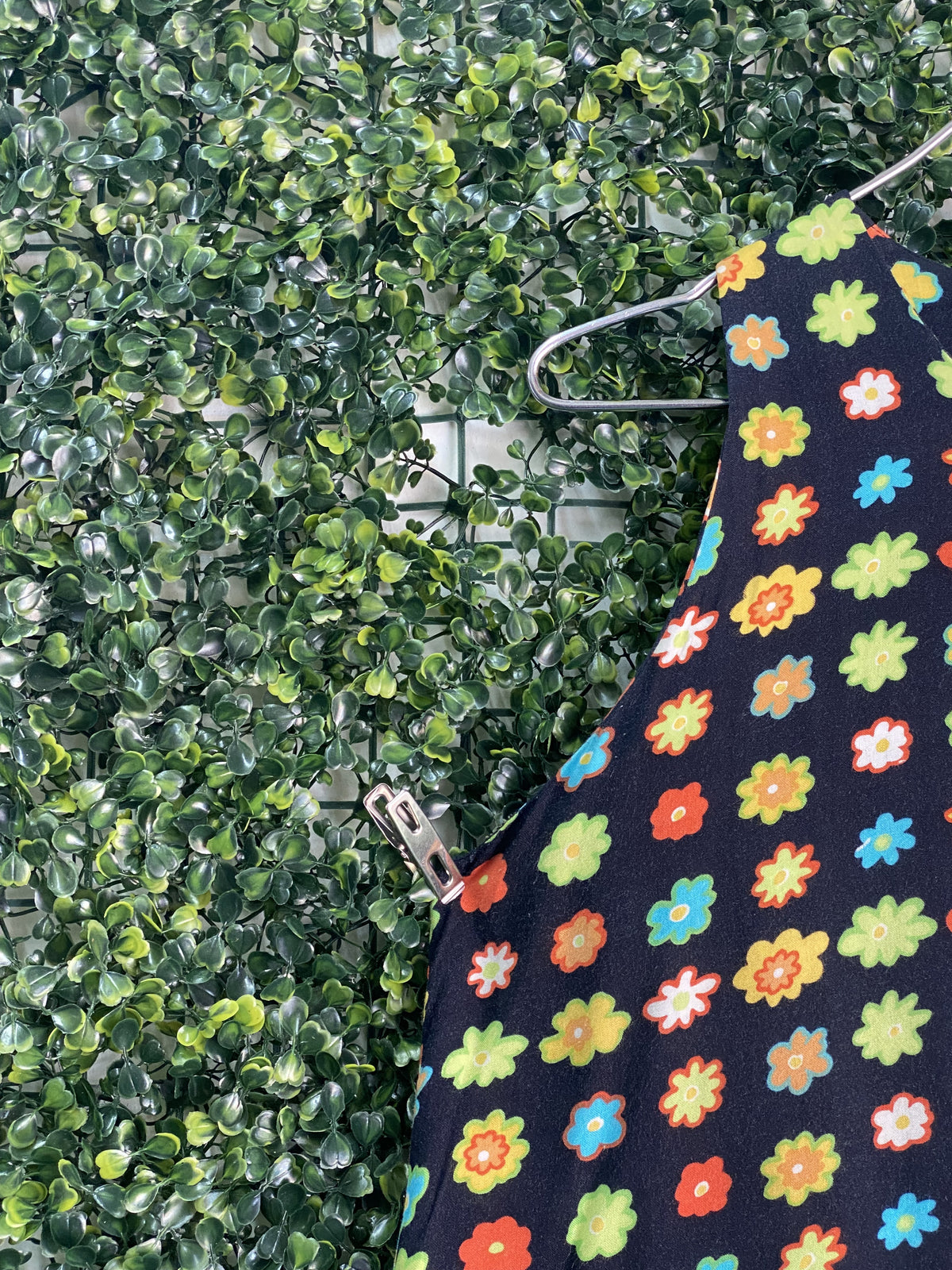 Black Multicolour Daisy Print Shift Dress — detail