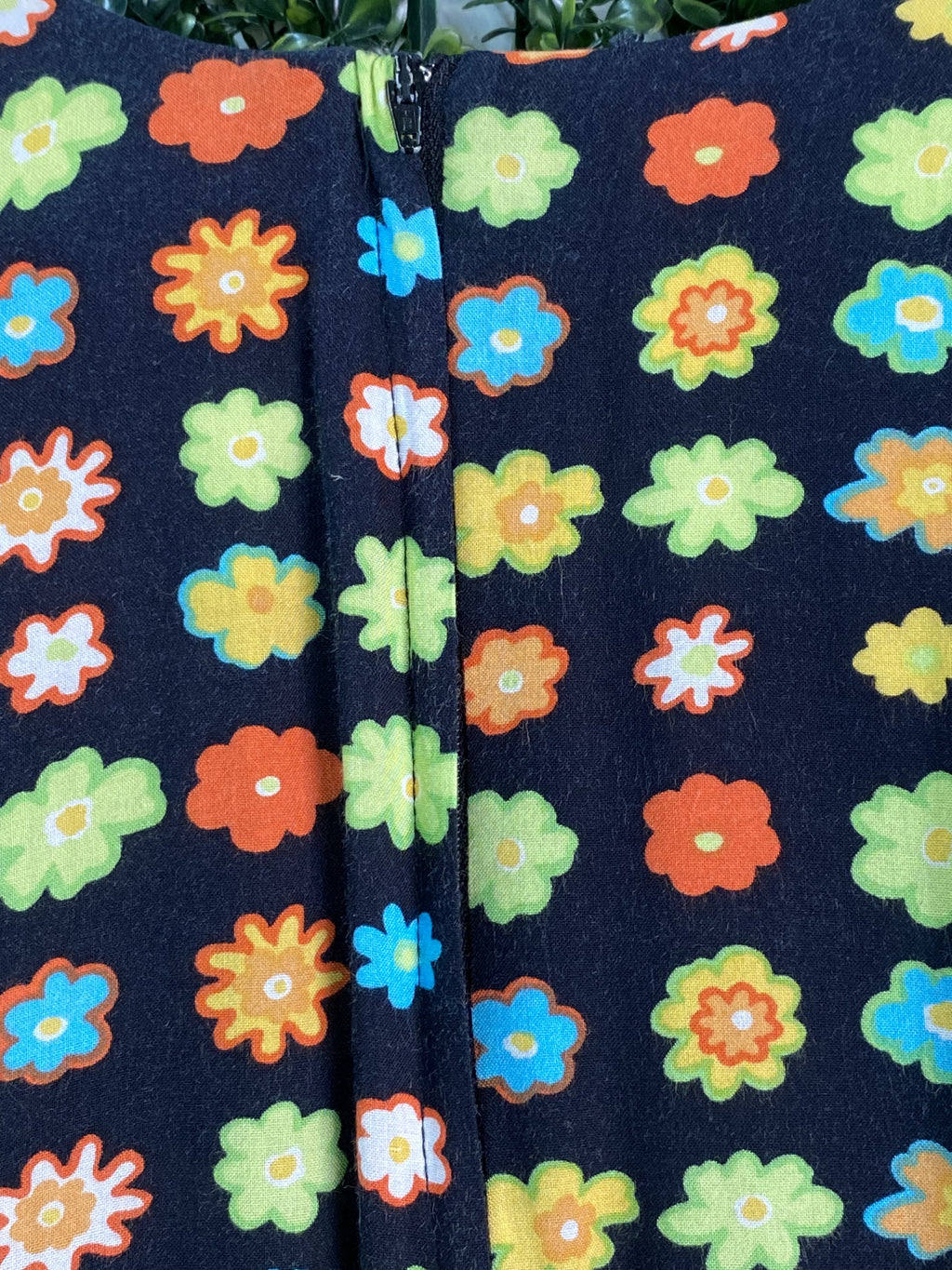 Black Multicolour Daisy Print Shift Dress — detail