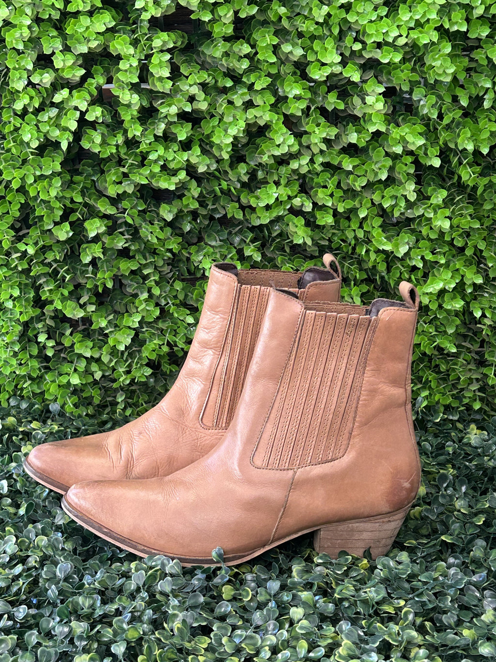 Woolworths Tan Leather Chelsea Ankle Boots — detail