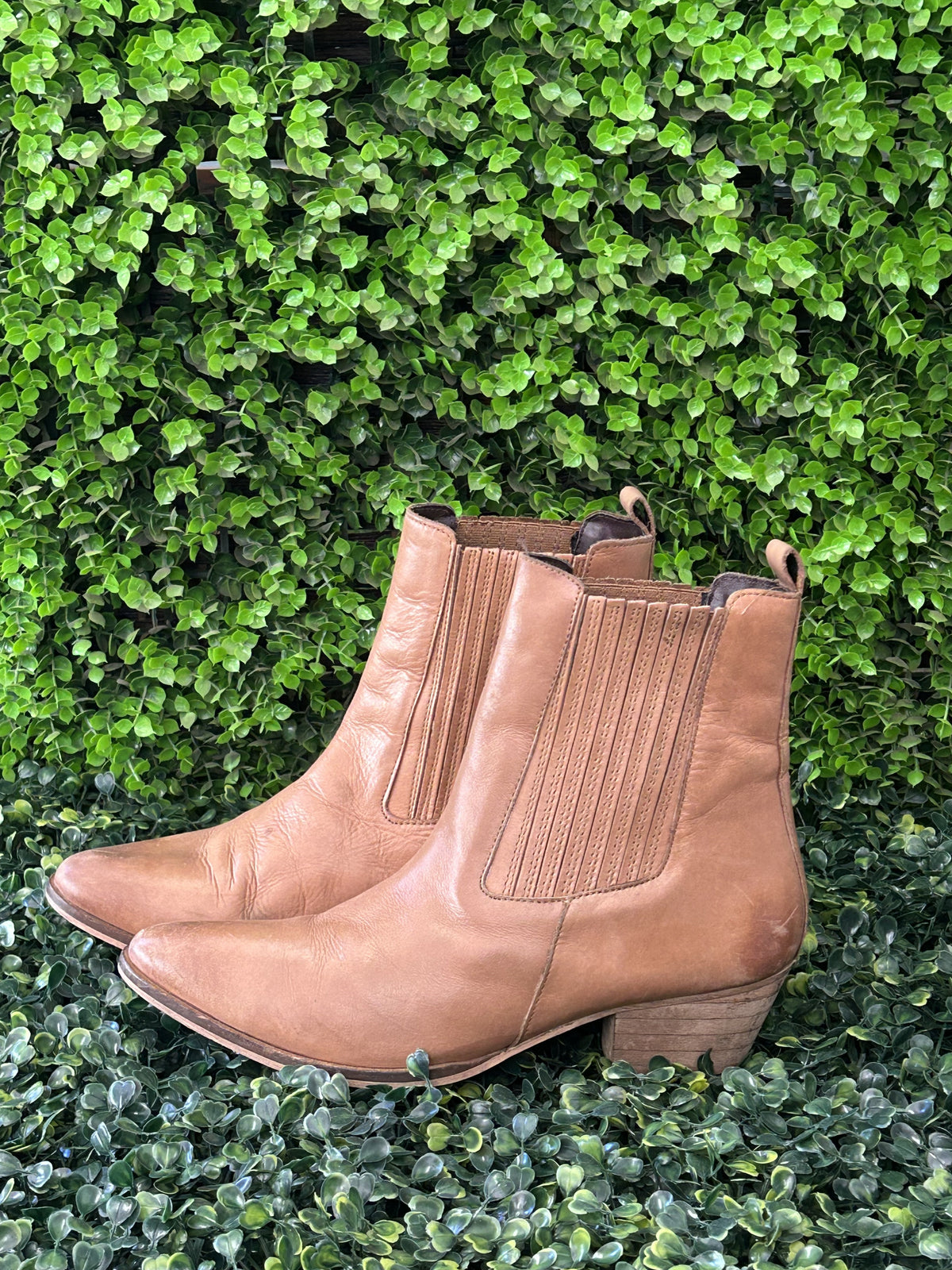 Woolworths Tan Leather Chelsea Ankle Boots — detail