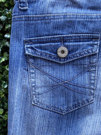 I.Q. Jeans Light-Wash Bootcut Jeans with Flap Pockets — detail