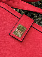 Red Textured Crossbody Bag with Gold Clasp — detail