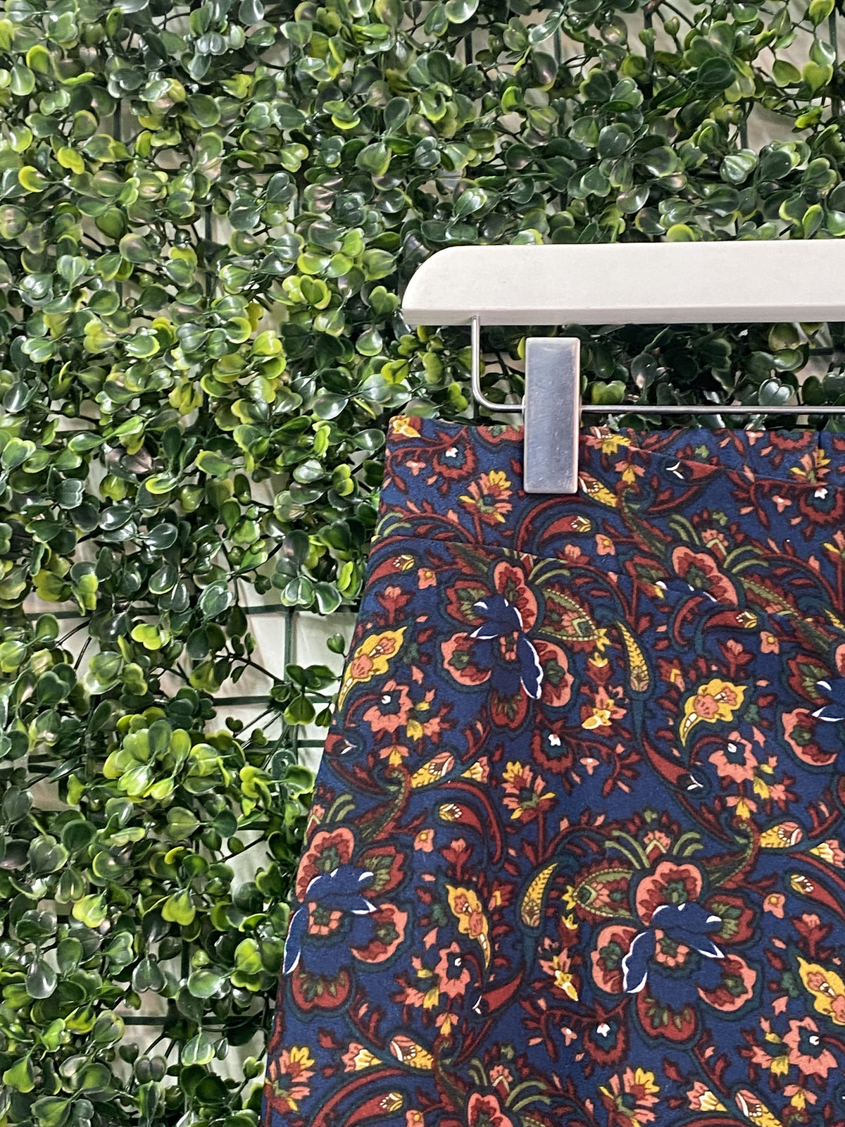 Edition Navy Paisley Cropped Pants — detail