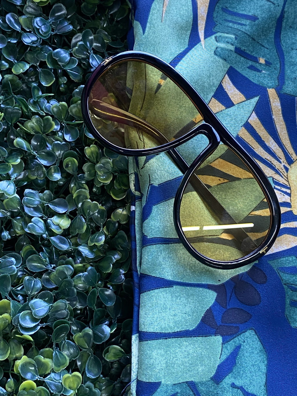 Emery Rose Navy Tropical Leaf Wide-Leg Jumpsuit — detail