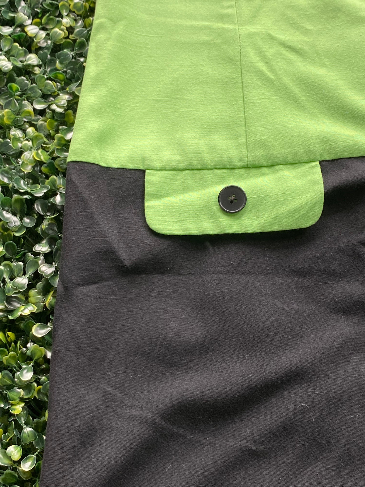 Woolworths Lime Green & Black Mod Shift Dress — detail