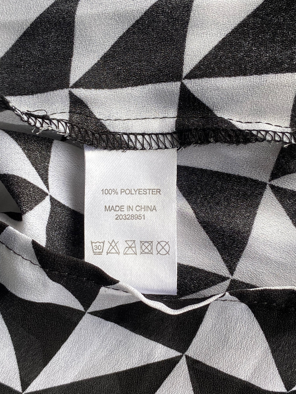 Queenspark Black & White Geometric Print Blouse — care