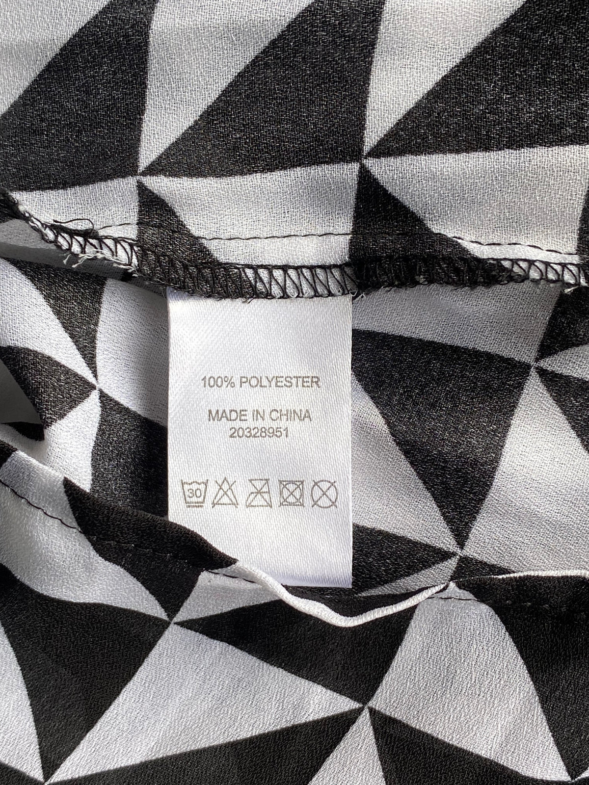Queenspark Black & White Geometric Print Blouse — care