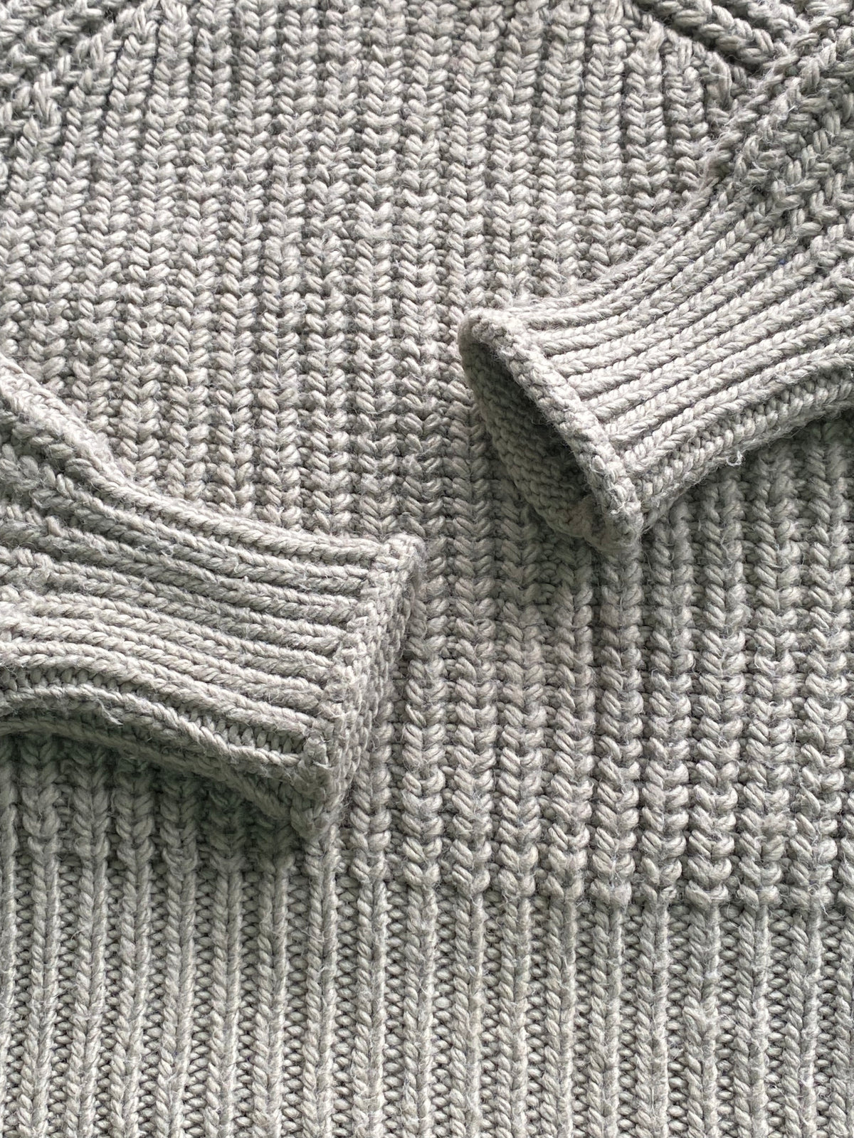 H&M Oatmeal Chunky Knit Balloon Sleeve Sweater — detail