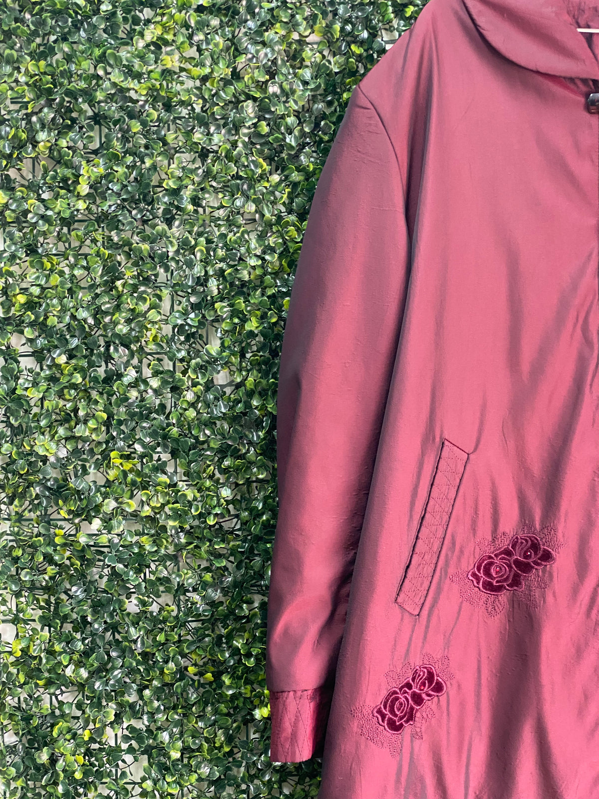 List Woman Burgundy Embroidered Longline Jacket — detail