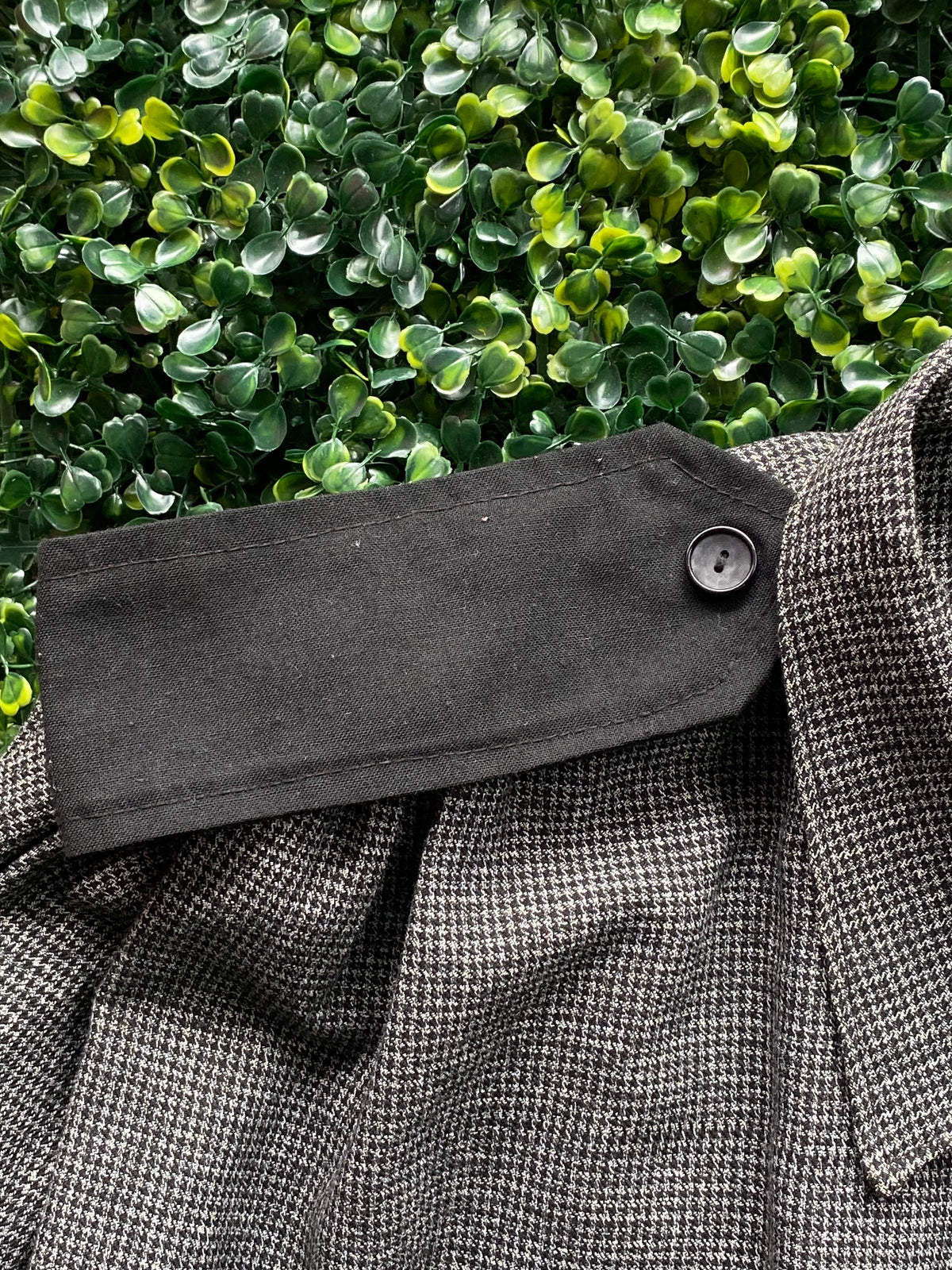 Grey Houndstooth Longline Coat with Contrast Tabs — detail