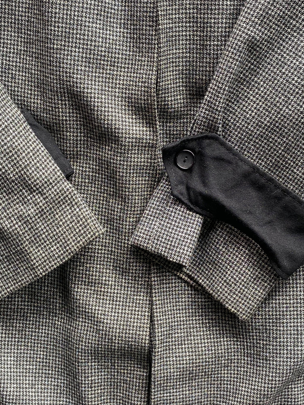 Grey Houndstooth Longline Coat with Contrast Tabs — detail