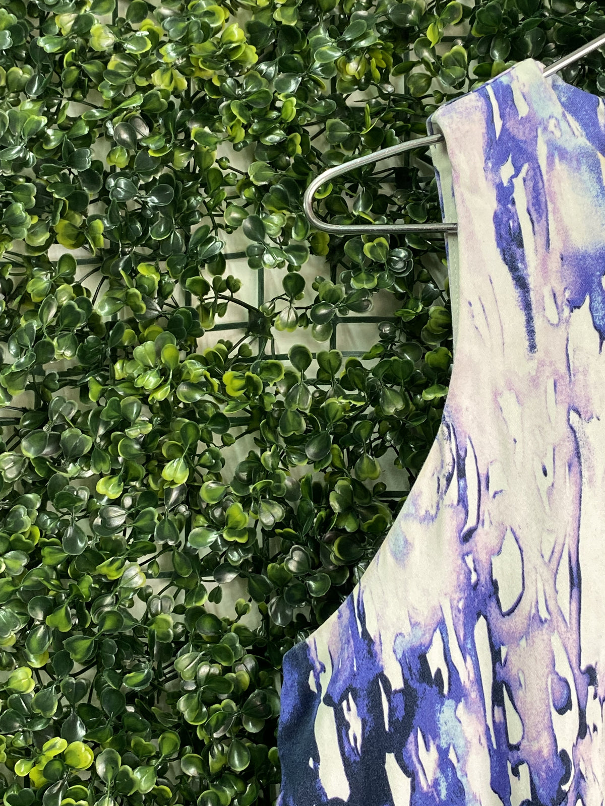 Lilac & Indigo Abstract Sleeveless Shift Dress — detail