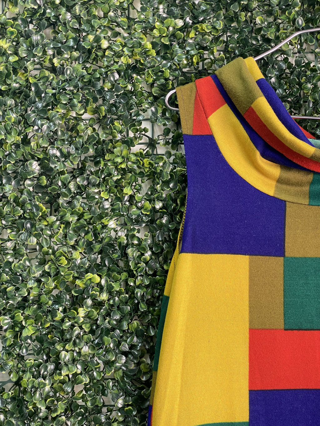 Olive de Olive Multicolour Geometric A-Line Dress — detail