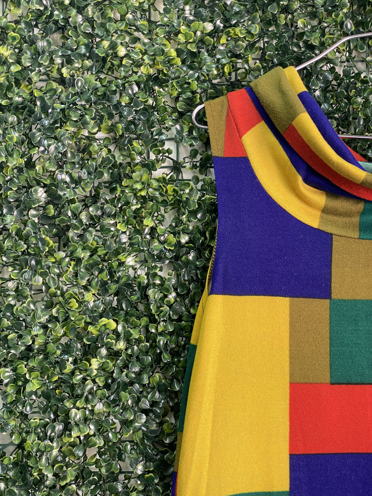 Olive de Olive Multicolour Geometric A-Line Dress — detail