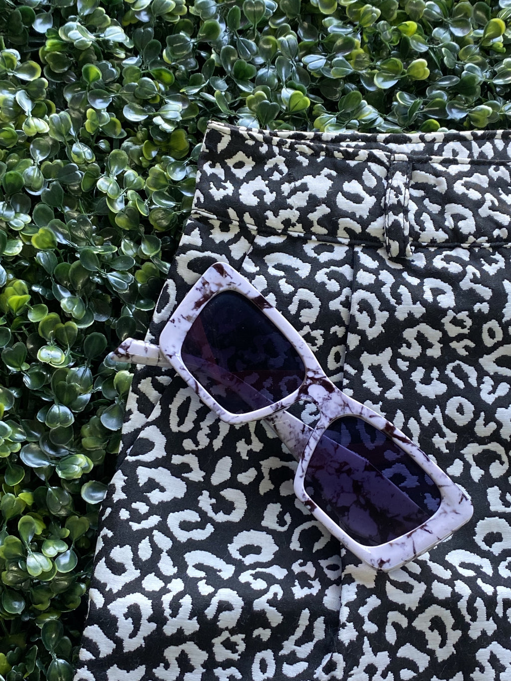DiNi Black and White Animal Print Tailored Shorts — detail