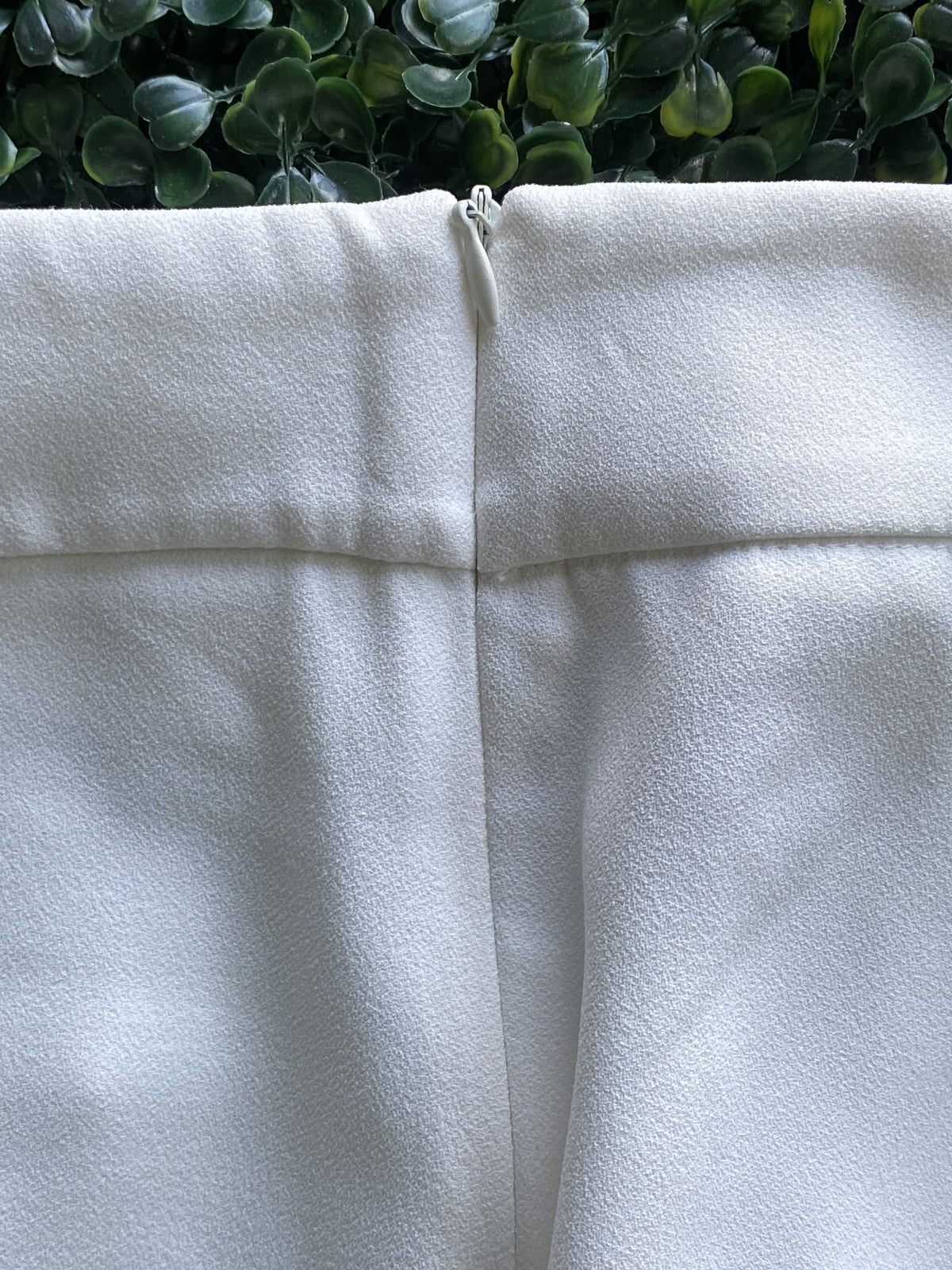 Zara Ivory Straight-Leg Tailored Trousers — detail