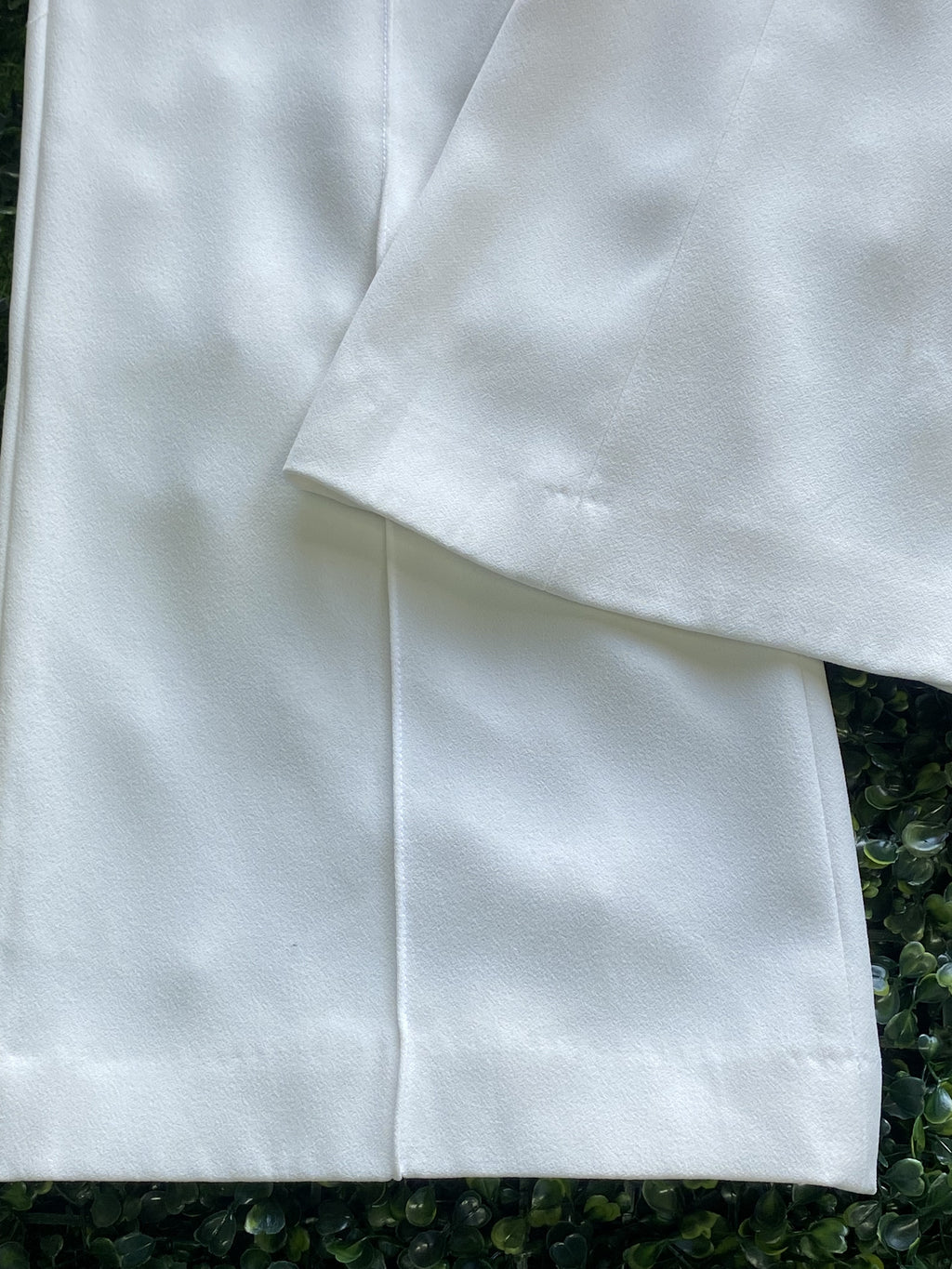 Zara Ivory Straight-Leg Tailored Trousers — detail