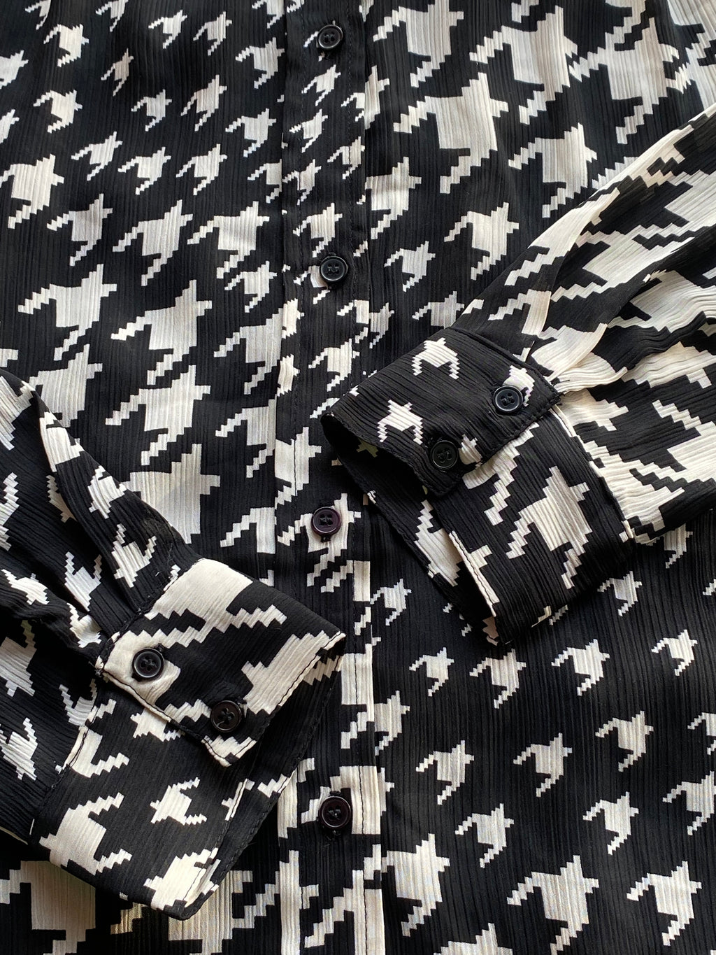 H&M Black & Ivory Mixed Houndstooth Shirt — detail