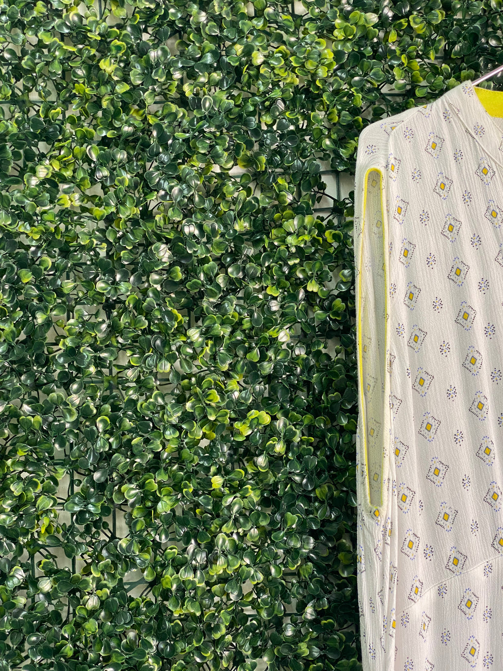 Avaasa Ivory Geometric Handkerchief Hem Dress — detail