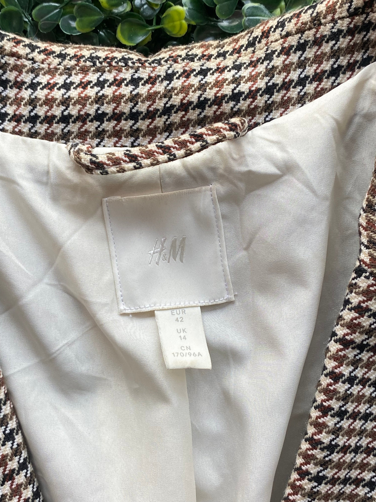 H&M Brown Houndstooth Tailored Blazer — brand