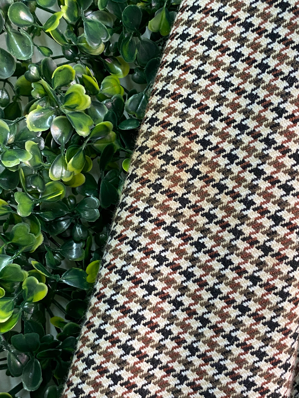 H&M Brown Houndstooth Tailored Blazer — detail
