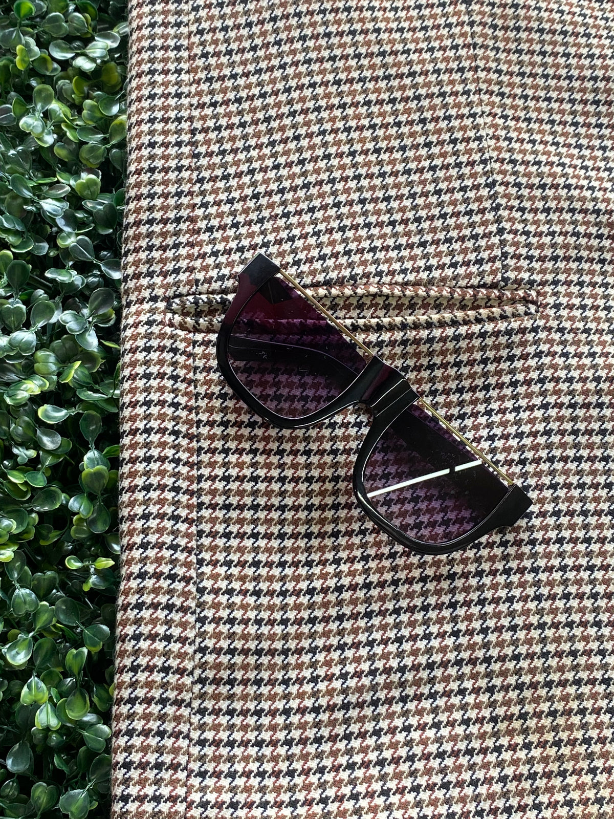 H&M Brown Houndstooth Tailored Blazer — detail