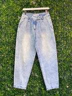 NEWS Light Wash Mom Jeans — front
