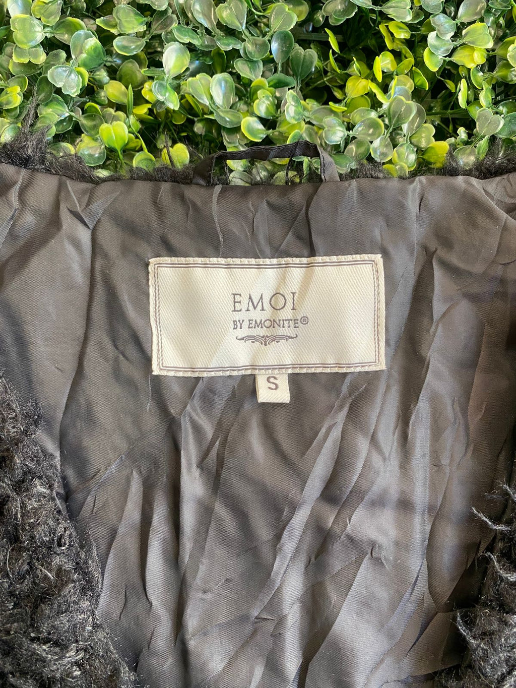 Emoi by Emonite Black Faux Fur Cropped Vest