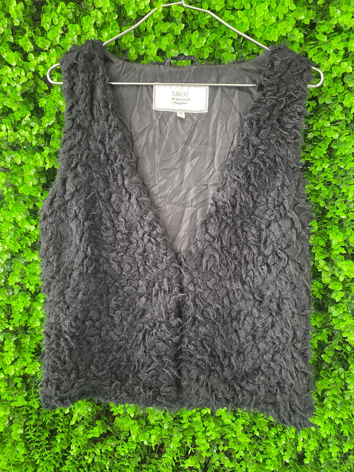 Emoi by Emonite Black Faux Fur Cropped Vest