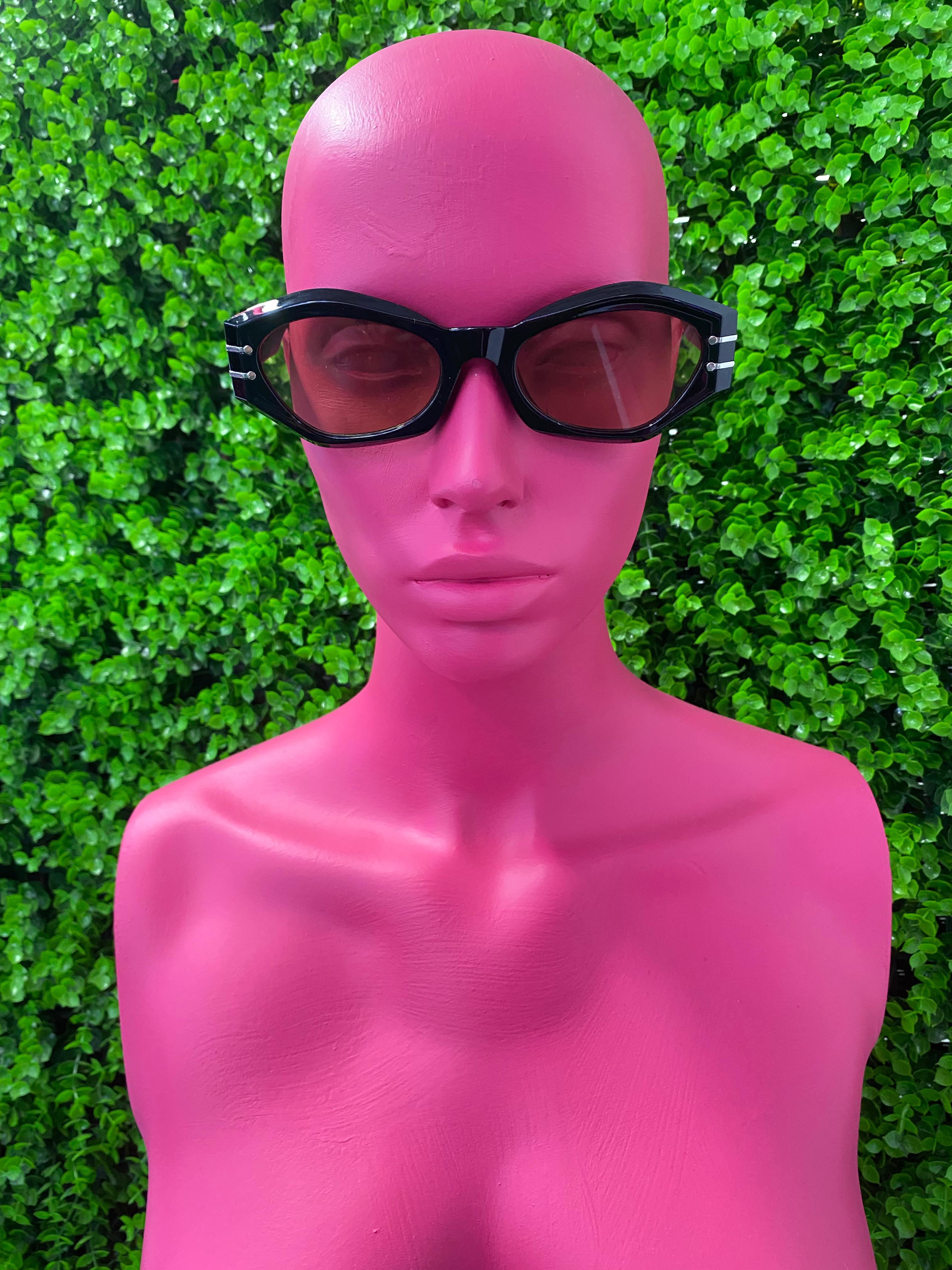 Black Classic Cat-Eye Sunglasses