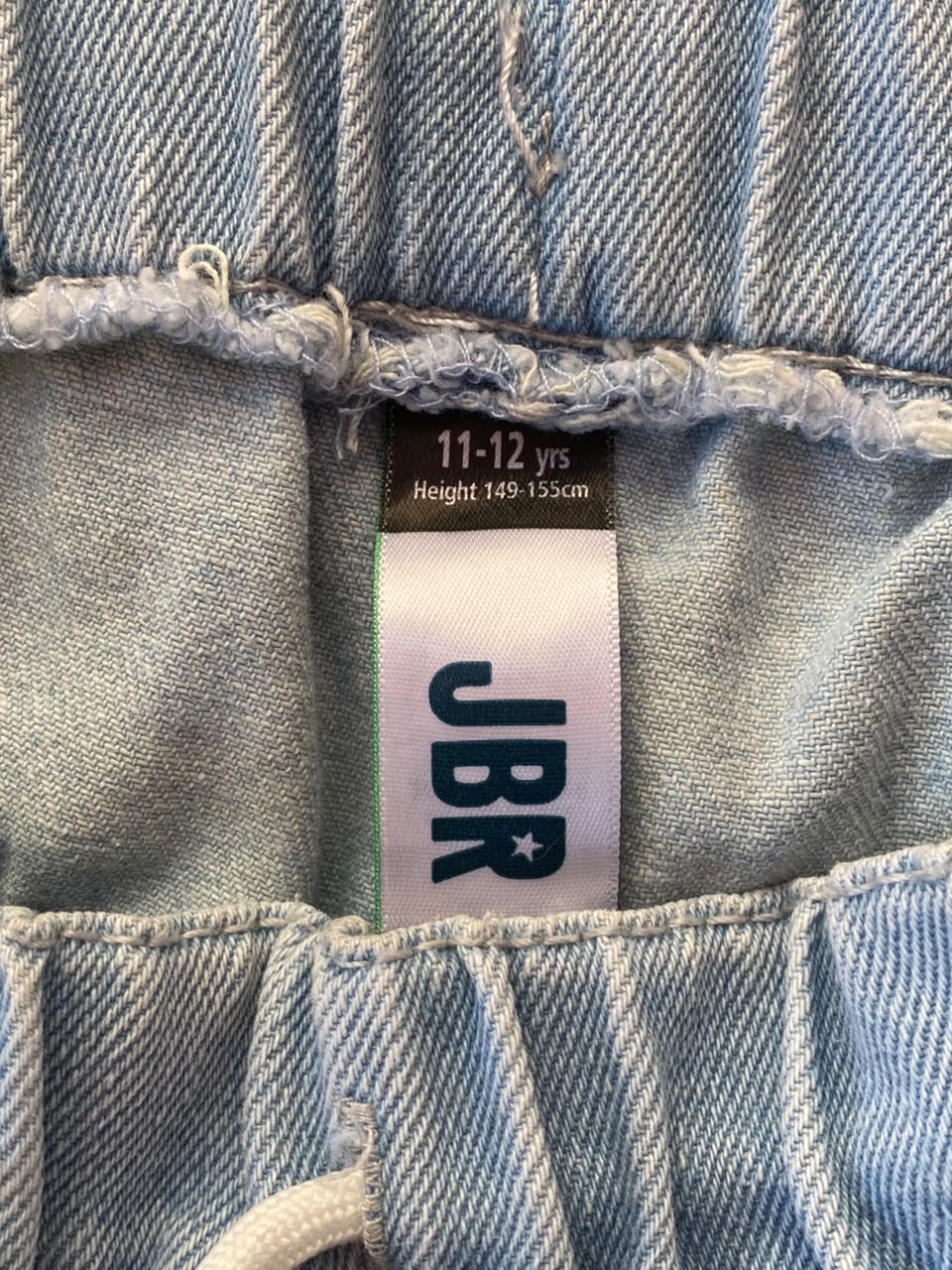 JBR Light-Wash Graphic Patch Distressed Jogger Jeans
