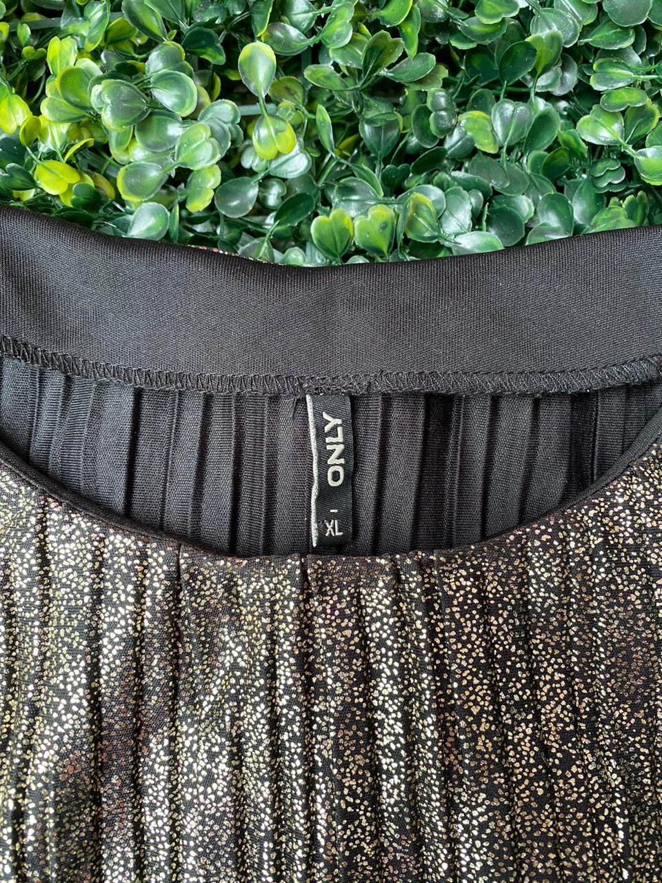 Black & Silver Metallic Pleated Top