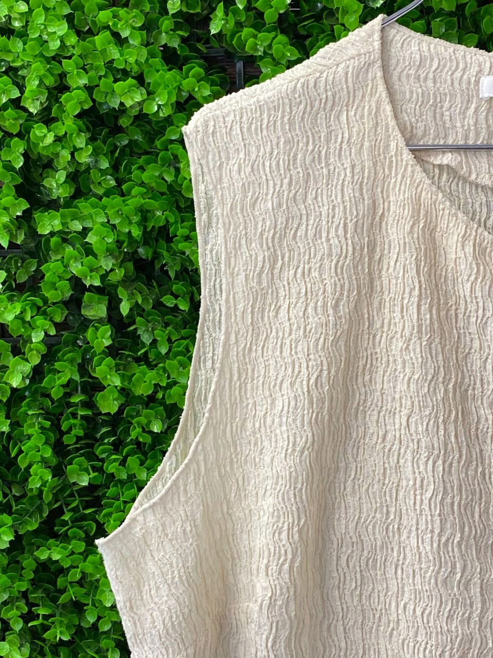 H&M Cream Button-Front Knit Vest