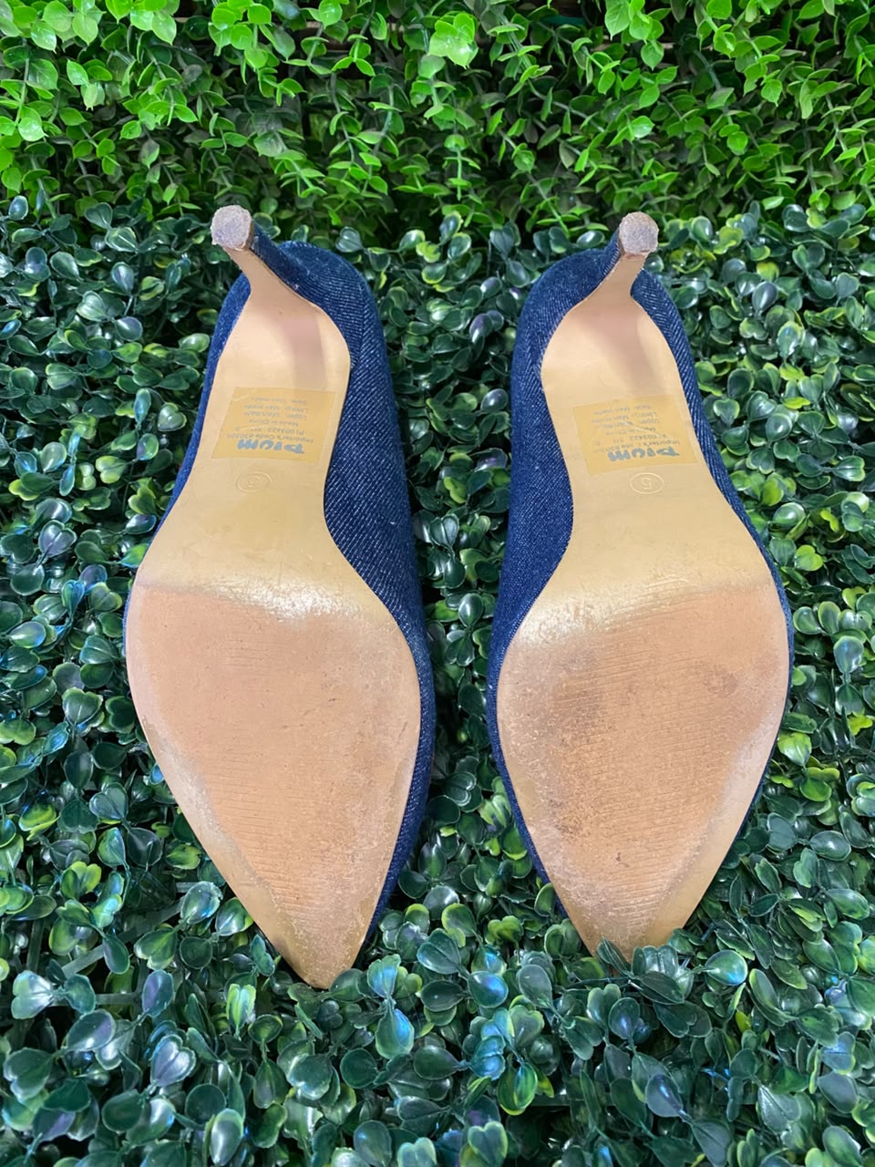 Navy Embroidered Pointed-Toe Flats