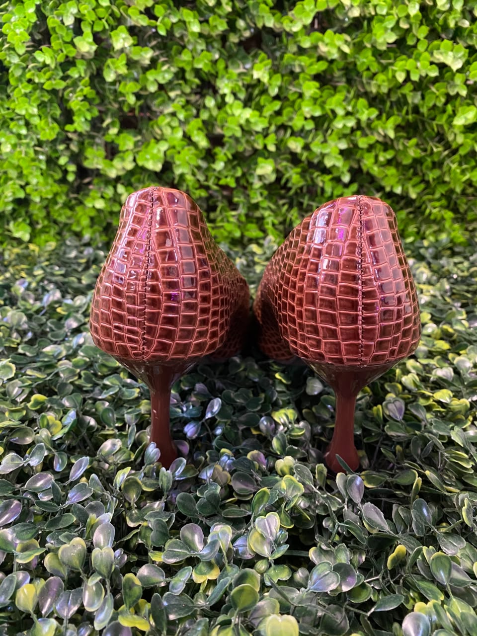 Brown Croc-Embossed Pointed Pumps