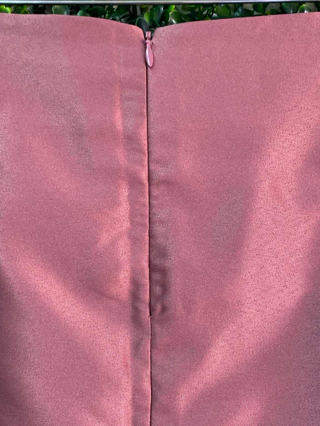 Victoria Line Dusty Rose Pleated Pencil Skirt — detail