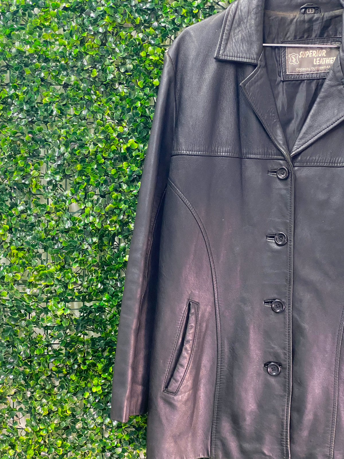 Superior Leather Black Leather Coat — detail
