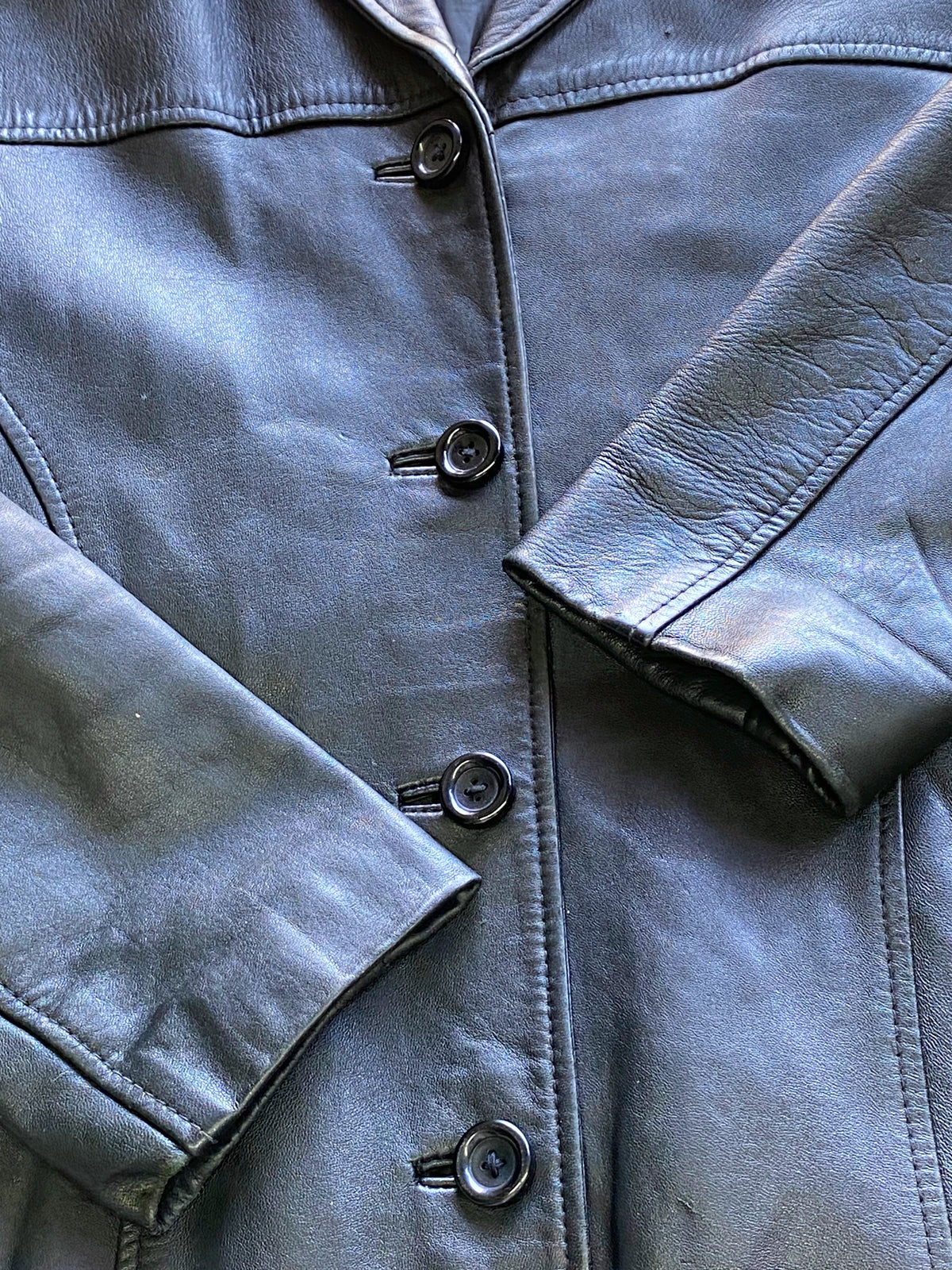 Superior Leather Black Leather Coat — detail