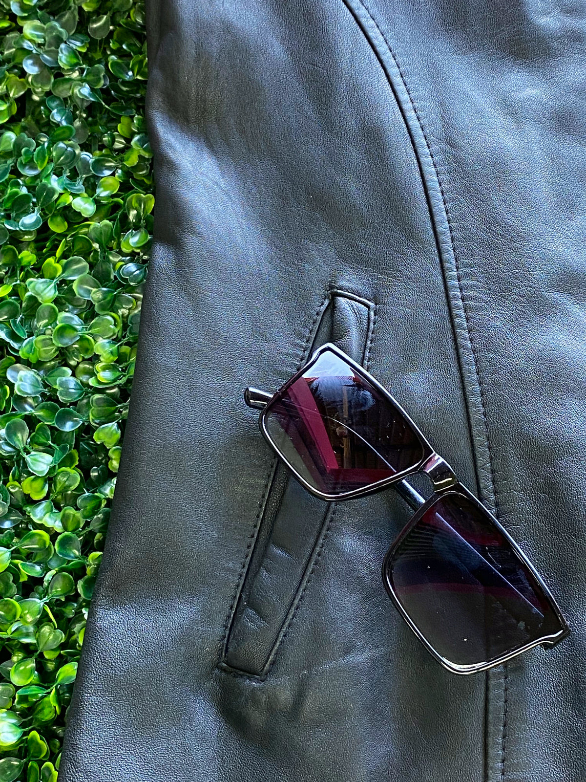 Superior Leather Black Leather Coat — detail