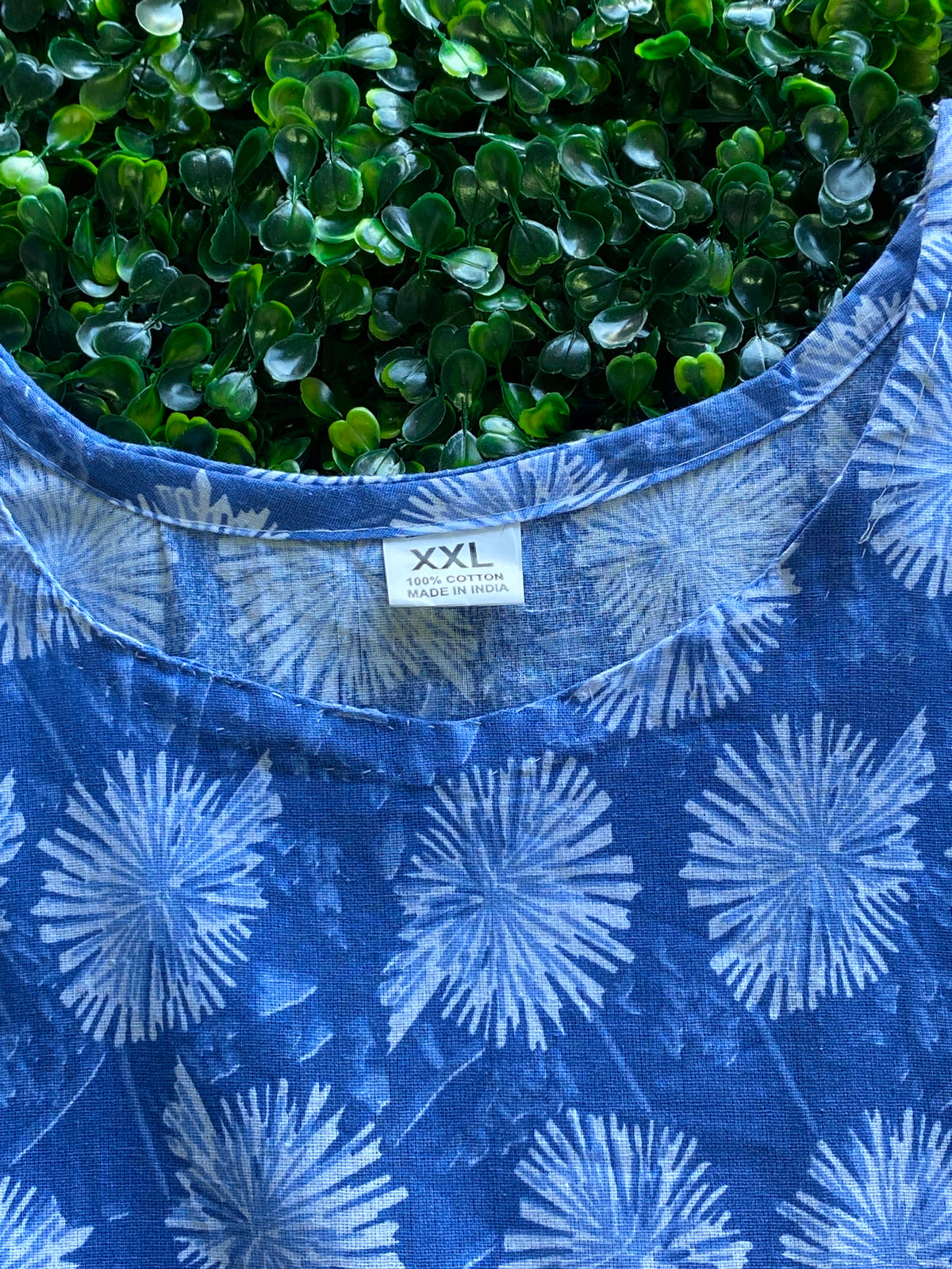 Periwinkle Floral Shift Dress — detail