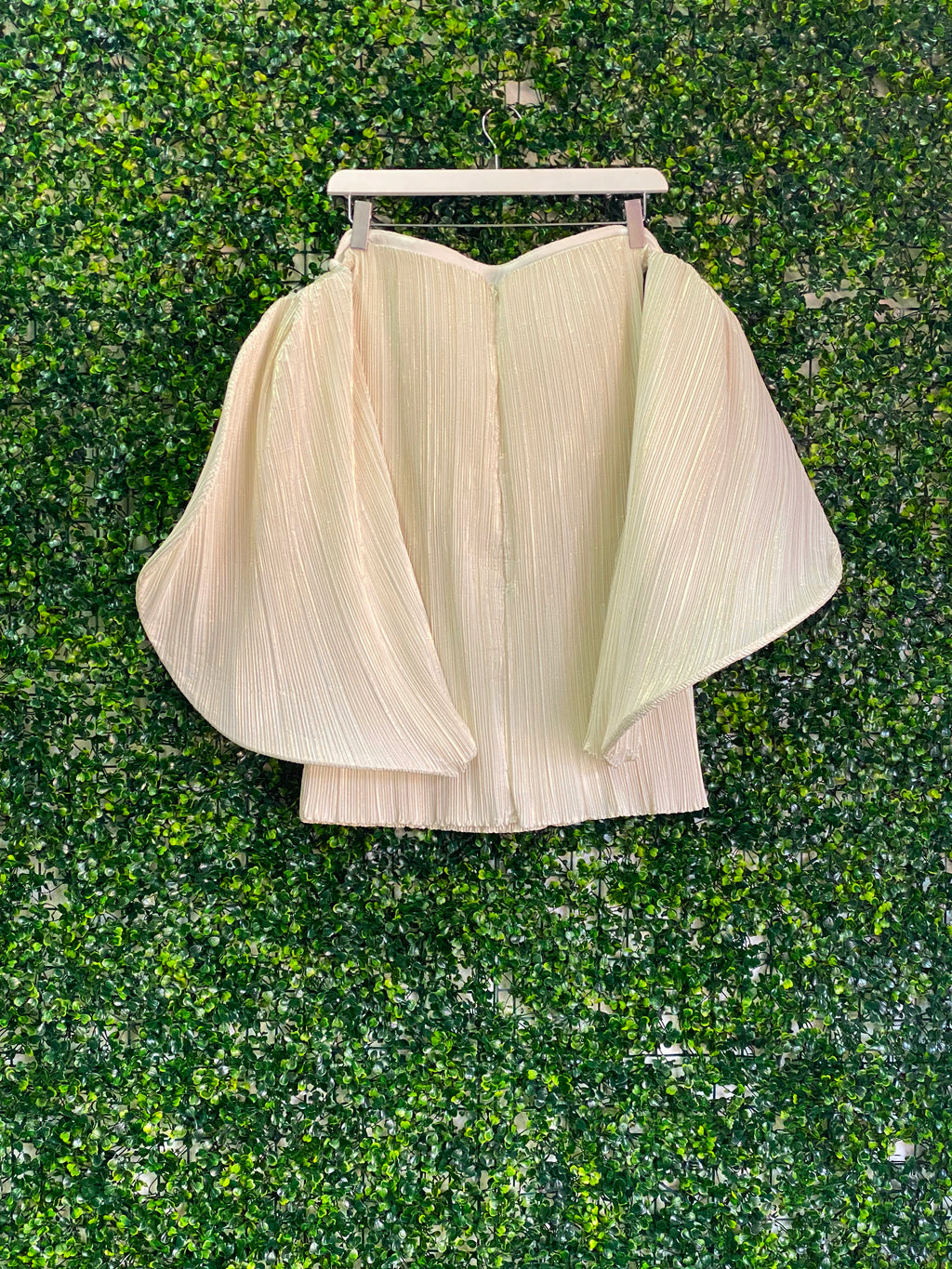 Cream Pleated Statement Sleeve Top — detail