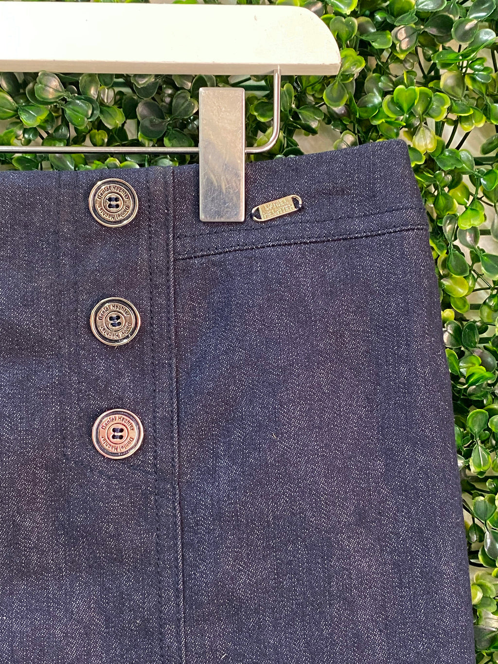 Daniel Hechter Navy Button Pencil Skirt — detail