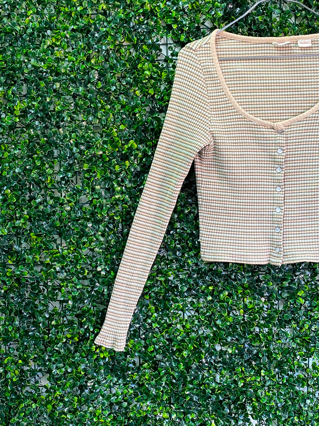 Levi's Neutral Ribbed Button Cardigan — detail