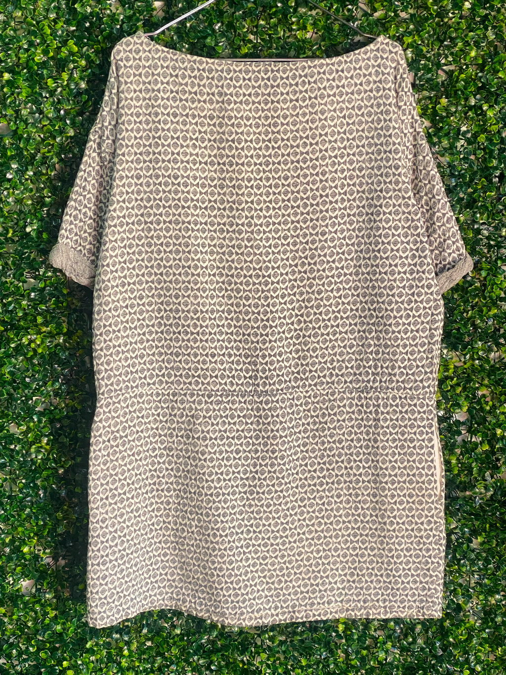 Zara Basic Neutral Geo Knit Shift Dress — back